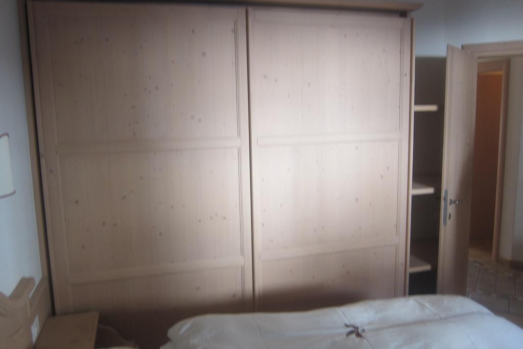 Chalet Rin da Pemont Livigno Kamer foto