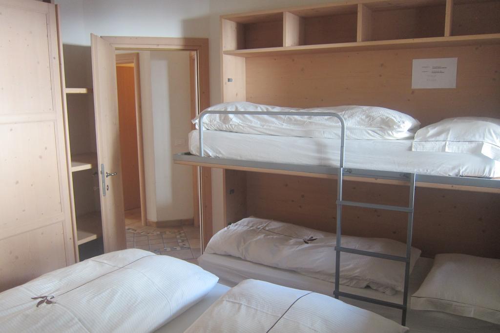 Chalet Rin da Pemont Livigno Kamer foto