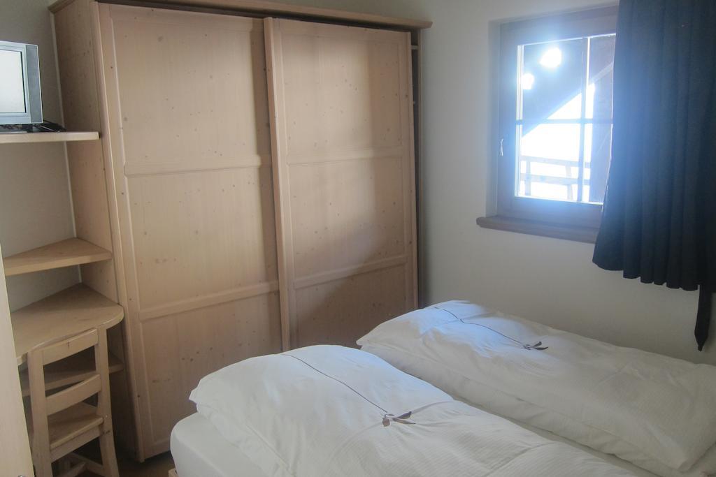 Chalet Rin da Pemont Livigno Kamer foto