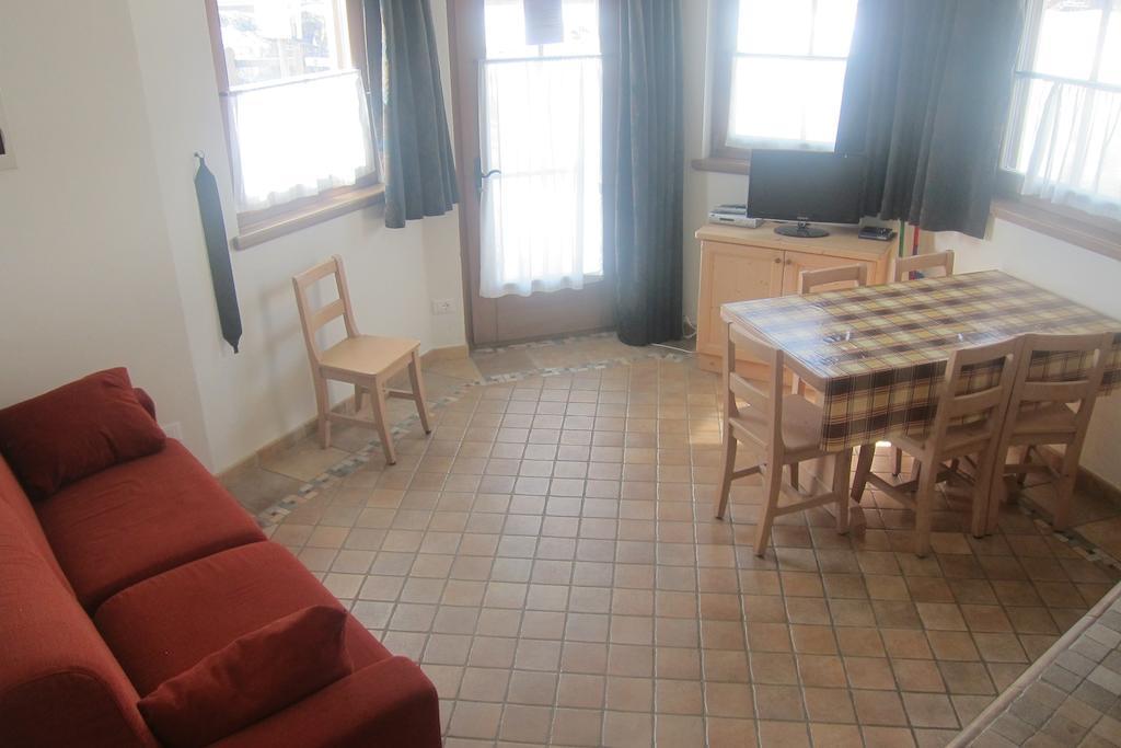 Chalet Rin da Pemont Livigno Kamer foto